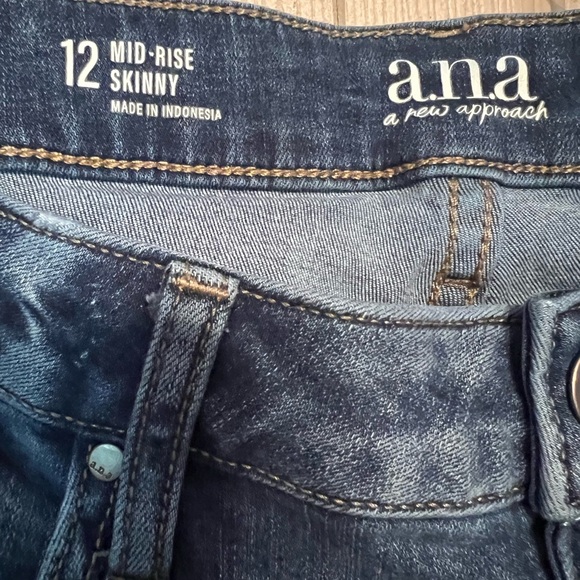 a.n.a Blue Skinny Jeans with Distressed Look - Picture 3 of 4